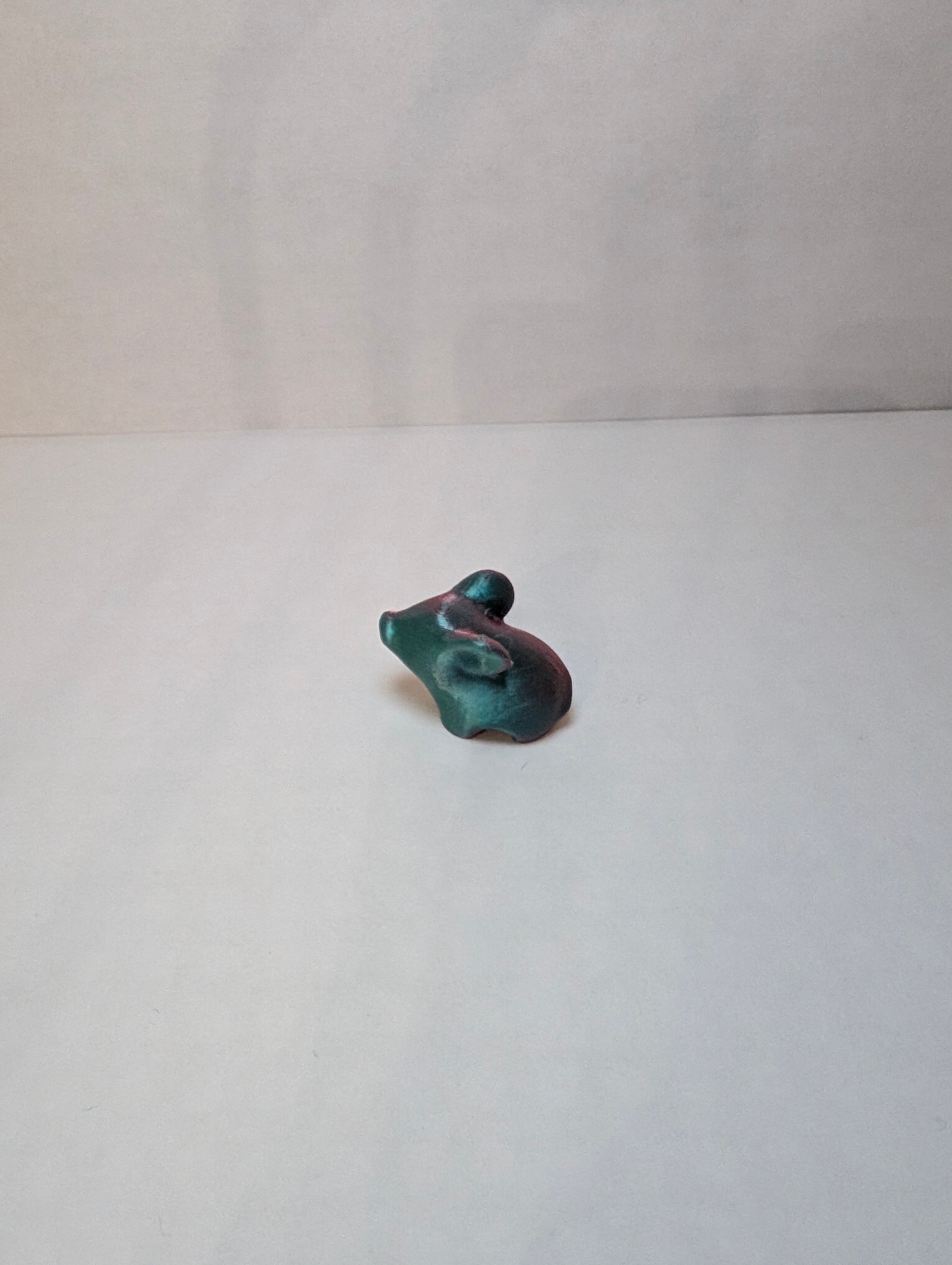 The Shimmering Silk Piglet – No Mud, All Shine