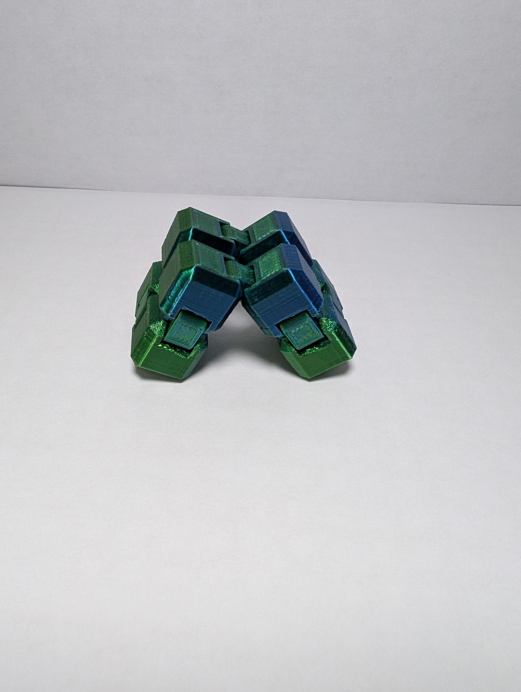The Mystic Silk Infinity Cube – The Loop That Never Ends
